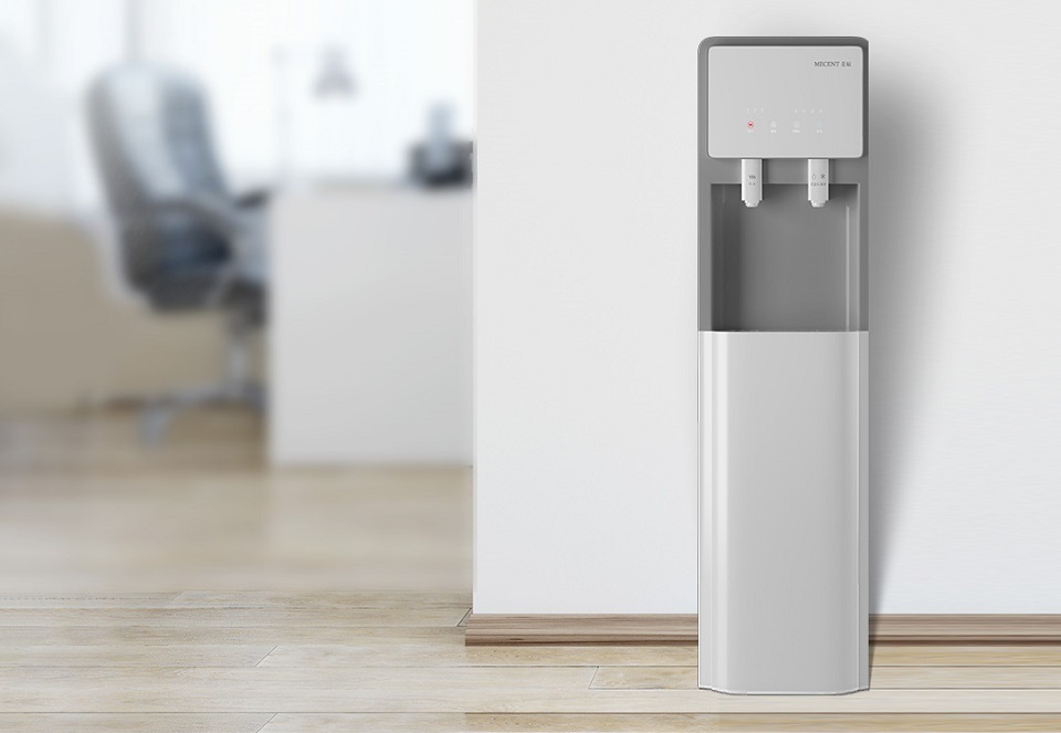 辦公室直飲水機(jī)是租賃好還是購(gòu)買好？哪種更劃算呢？